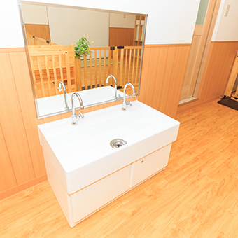 園児用洗面台